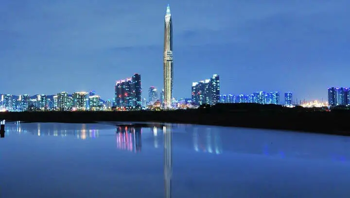Главным замыслом Tower Infinity является максимальная воздушность башни - фото 56
