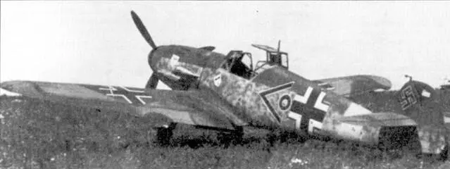 Истребитель Bf 109F технического офицера IIIJG3 лейтенанта графа Генриха фон - фото 120