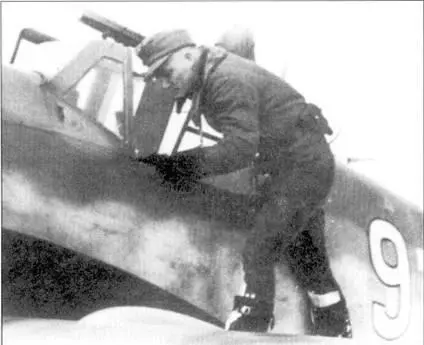 Весной 1944 г летчики 51й эскадры пересели с FW190 на Bf 109G Лейтенант - фото 149