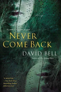 David Bell Never Come Back обложка книги