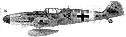 38 Bf109G6R6 черный двойной шеврон командира IJG53 майора Юргена - фото 135
