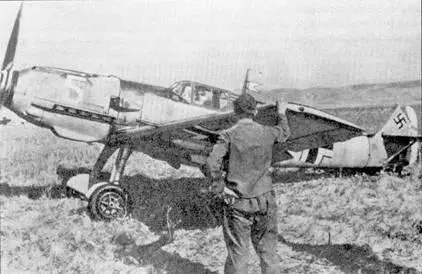 В кабине истребителя Bf 109Е4 командир 9го стаффеля 27й эскадры обер - фото 185