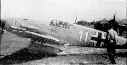 Осенью 1941 г группа IIJG27 получила первый Bf 109F2Z Trop На капоте - фото 46