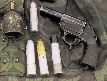 Сигнальный пистолет Kampfpistole с нарезным стволом Сбоку на стволе имелась - фото 7