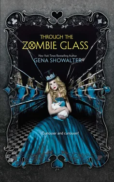 Gena Showalter Through the Zombie Glass обложка книги