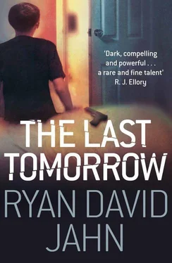 Ryan Jahn The Last Tomorrow обложка книги