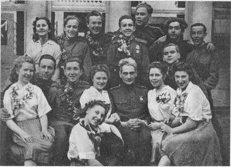 Юные танцоры тоже помогли отстоять родной город Так выглядел у обрантовцев - фото 38