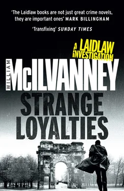 William McIlvanney Strange Loyalties обложка книги