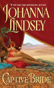 Johanna Lindsey Captive Bride обложка книги