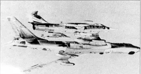 Ту16Р Badger F в сопровождении F104G норвежских ВВС Ту16 Северного флота - фото 139