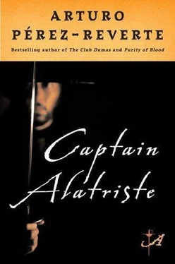 Arturo Perez-Reverte Captain Alatriste обложка книги