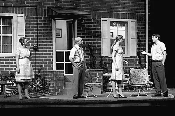 Сцена из спектакля А Миллера Все мои сыновья All My Sons 1947 г - фото 61