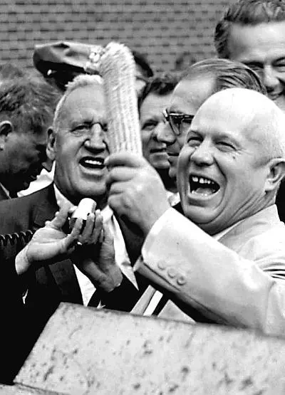 НС Хрущев в Америке в 1959 году Мэрилин находившаяся тогда на съемках - фото 133
