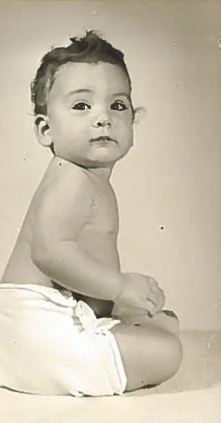 Baby Datlow in 1950 The socalled Gerber baby portrait was common at the - фото 1