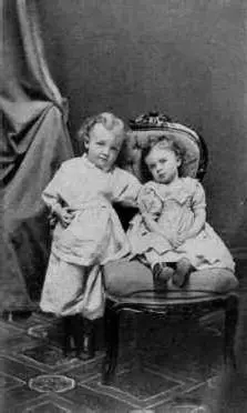 Fouryearold Vladimir with his younger sister Olga Simbirsk 1874 Lenin had - фото 12