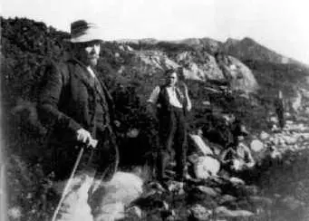 Lenin and Grigory Zinoviev hiking near Zakopane Poland in the summer of 1913 - фото 32