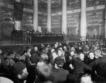 Lenin addresses a conference of socialist communes in December 1918 when he is - фото 50
