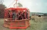 Спасательная корзина Ми26 устанавливыает опору ЛЭП - фото 12