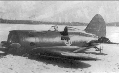 Лейтенант Й Виспаа 10 апреля 1940 г совершил вынужденную посадку на лед - фото 55