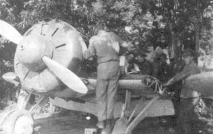 Техническое обслуживание истребителя И16 на румынской авиабазе Вид 14 - фото 61