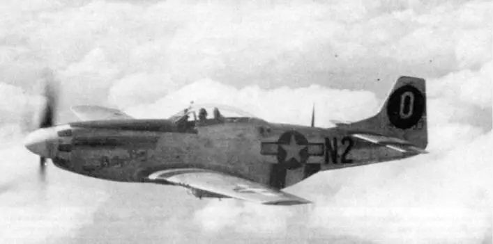 P51D Billy Воу из 364й FG летит высоко над Англией после глубокого рейда - фото 157