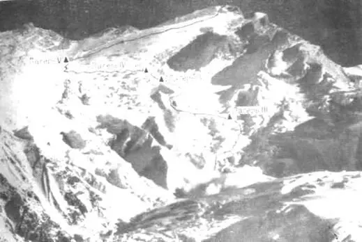 Аннапурна с севера и маршрут восхождения Хималчули слева и Манаслу с - фото 32