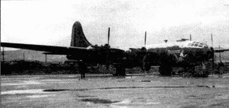 В29 Reserved из 98й группы Йокота Япония конец 1951 года Нижняя сторона - фото 75