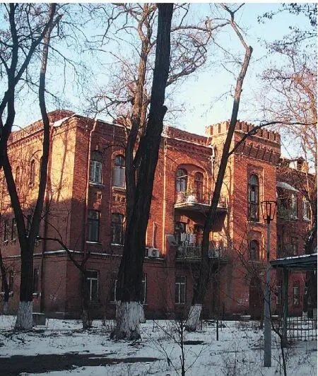 Здание в артиллерийском городке Главное здание артучилища О - фото 73
