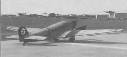 Ju 523mg3e на венском аэродроме Асперн 1939 г Две красные полосы на фюзеляже - фото 43