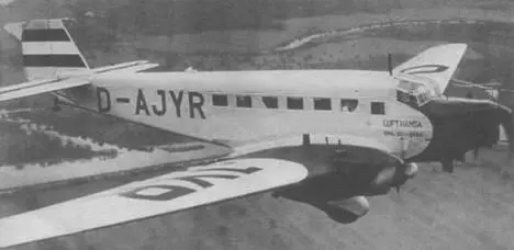 Один из двух построенных Ju 523mho с тремя дизелями Jumo 205 1934 г - фото 7