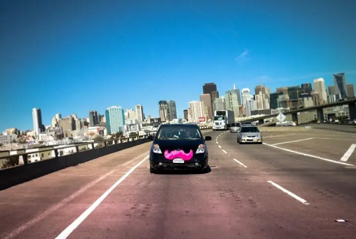 Различные этапы работы приложения Lyft Слева направо выбор попутчика во - фото 79