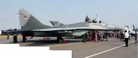 Одноместный МиГ29 L18 сербских ВВС в статической экспозиции авиашоу в - фото 38