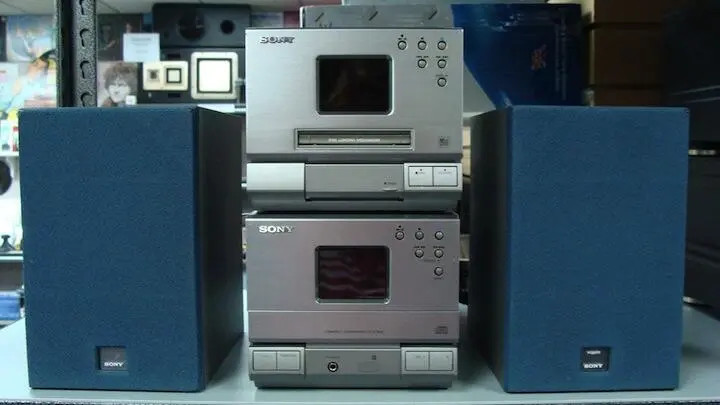 Наконец в январе 2004 года на рынок вышла последняя инкарнация MiniDisc - фото 89