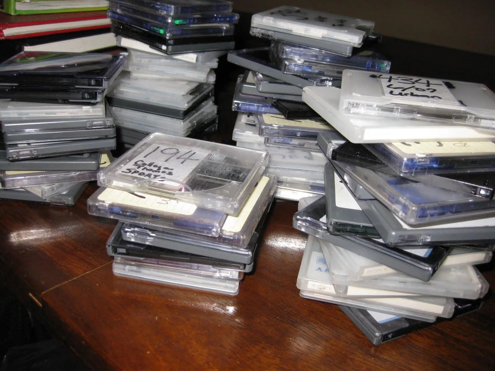 Поддержка формата MiniDisc в Европе и Северной Америке была свёрнута в 2008 - фото 93