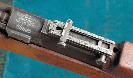 Целик винтовки Springfield М1903 В 1929 году появилась модификация М1903 А1 - фото 6