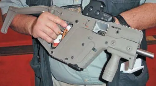 Прототип пистолетапулемёта KRISS показанный оружейной выставке SHOT Show 2007 - фото 2