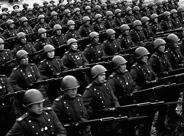 В конце февраля 1943 г его по состоянию здоровья переводят на работу в Москву - фото 10