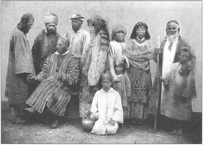 Различные типы татар Пензенской губернии Фотография из издания Орлов Н - фото 54