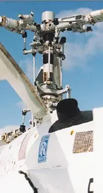 Машина с надписью Серега на борту легко оторвалась от взлетного поля - фото 22