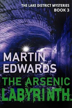 Martin Edwards The Arsenic Labyrinth обложка книги