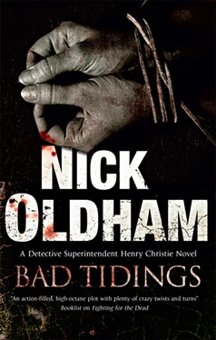 Nick Oldham Bad Tidings обложка книги