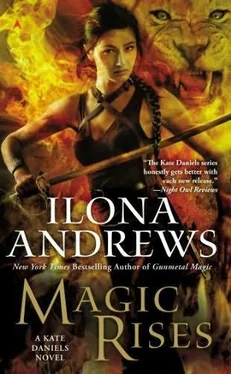 Ilona Andrews Magic Rises