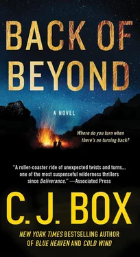 C. Box Back of Beyond обложка книги