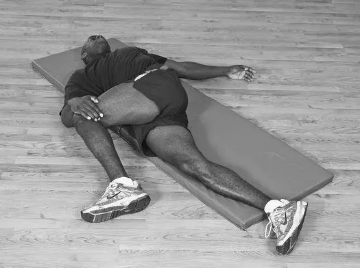 EXERCISE 9 SWISS BALL SHOULDER AND LAT STRETCH How many2 repetitions of 20 - фото 71