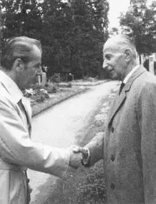 Hendrik Verton and Paul Hausser Stuttgart 1970 A life without a zenith a - фото 44