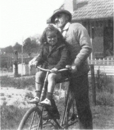 И С Шмелев и Ив Жантийом Середина 1920х гг И С Шмелев 1930 г - фото 36