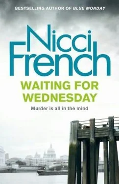 Nicci French Waiting for Wednesday
