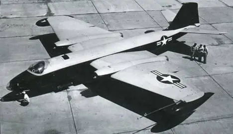 Британская Канберра борт WD932 проходившая испытания в США Весна 1951 г - фото 22