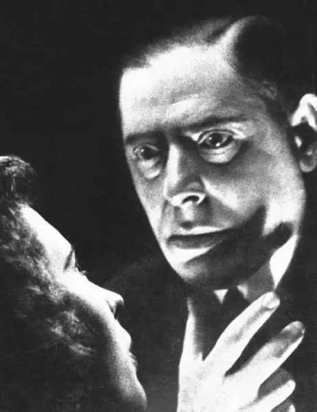 Erik Jan Hanussen at his Palace of the Occult 1933 For many Berliners sexual - фото 256