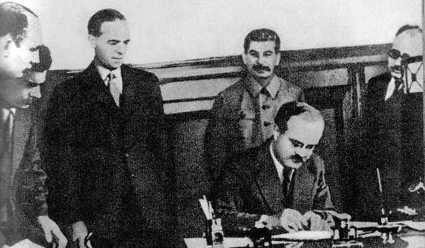 Подписание соглашения между правительствами СССР и Великобритании о совместных - фото 13